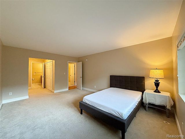 1111 Old Woodward Avenue 4, Birmingham, MI 48009