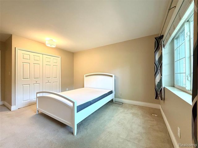 1111 Old Woodward Avenue 4, Birmingham, MI 48009