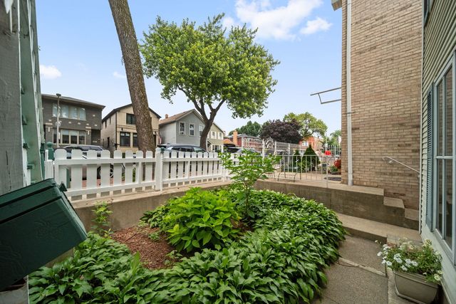 3517 S Lowe Avenue, Chicago, IL 60609