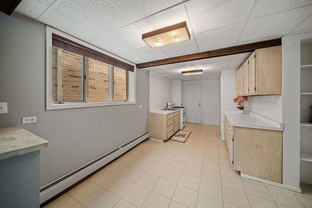 3517 S Lowe Avenue, Chicago, IL 60609