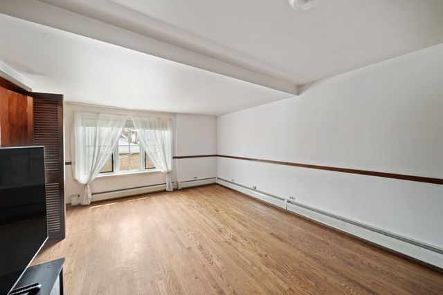 3517 S Lowe Avenue, Chicago, IL 60609