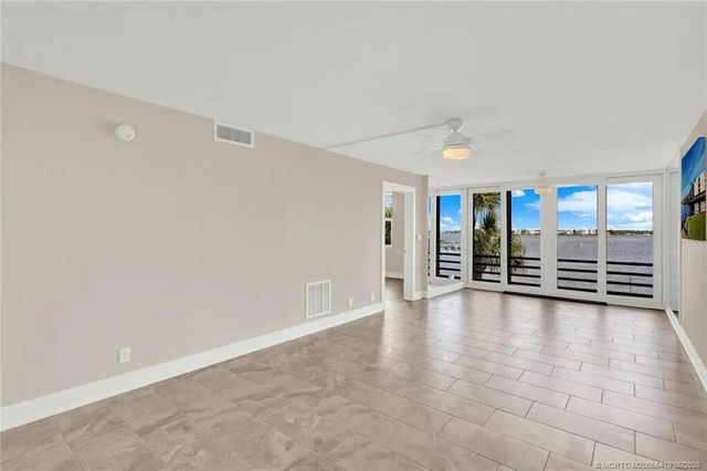 1950 SW Palm City Road 14-305, Stuart, FL 34994
