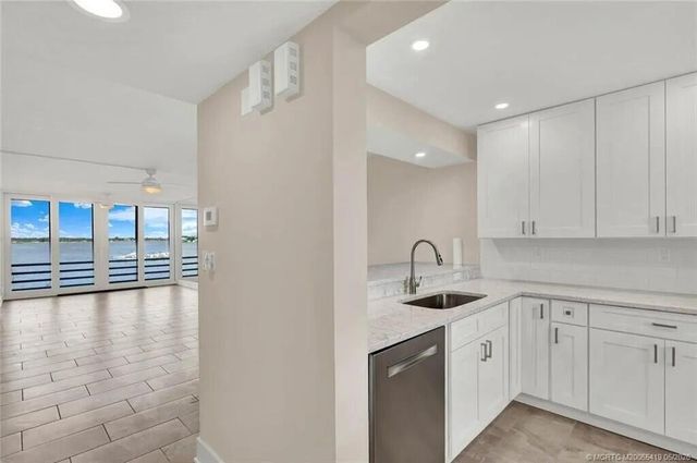1950 SW Palm City Road 14-305, Stuart, FL 34994
