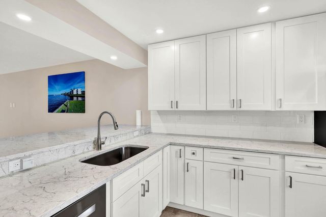 1950 SW Palm City Road 14-305, Stuart, FL 34994