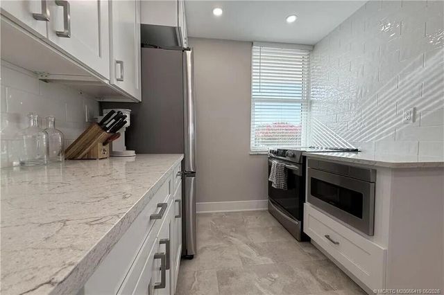 1950 SW Palm City Road 14-305, Stuart, FL 34994