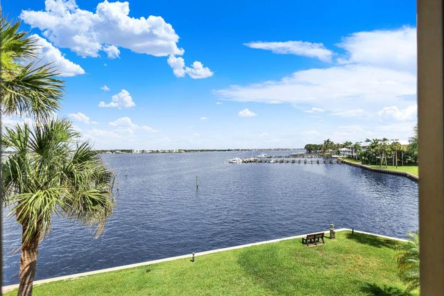 1950 SW Palm City Road 14-305, Stuart, FL 34994