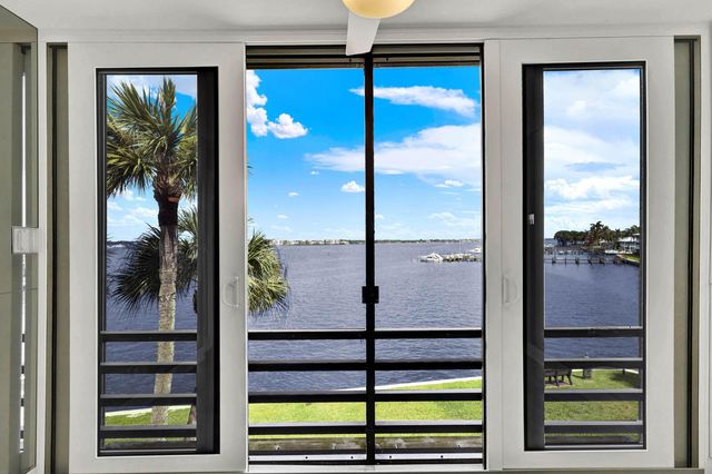 1950 SW Palm City Road 14-305, Stuart, FL 34994