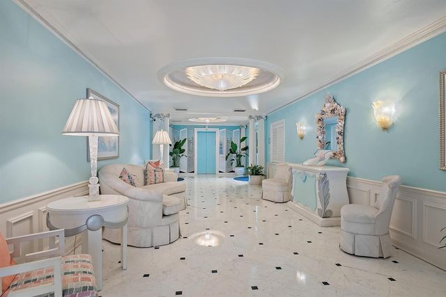 100 Royal Palm Way F1, Palm Beach, FL 33480
