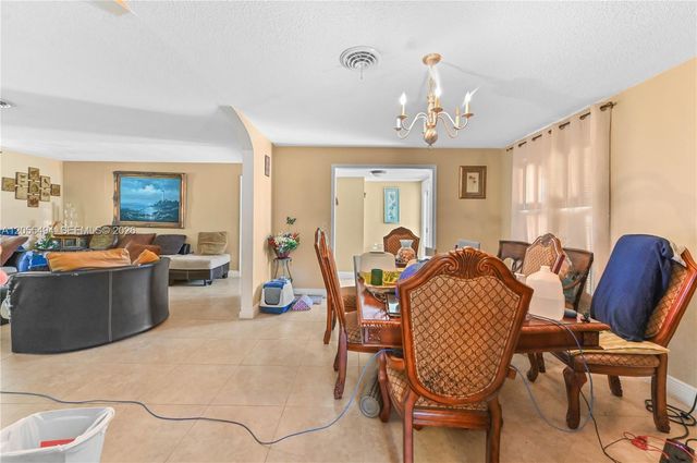 315 SW 12th Avenue, Boynton Beach, FL 33435