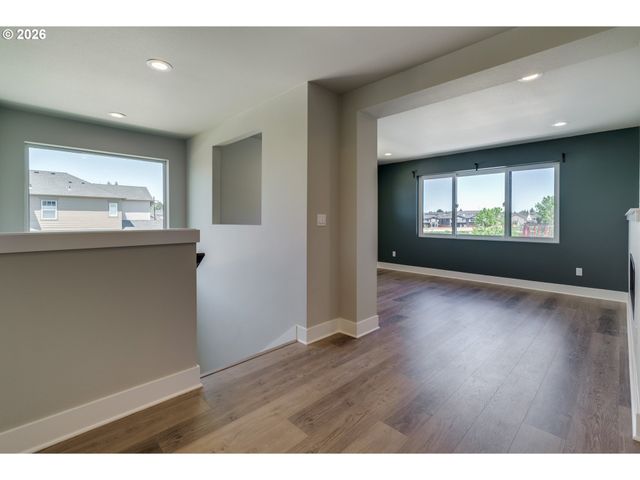 6802 Se Genrosa St, Hillsboro, OR 97129