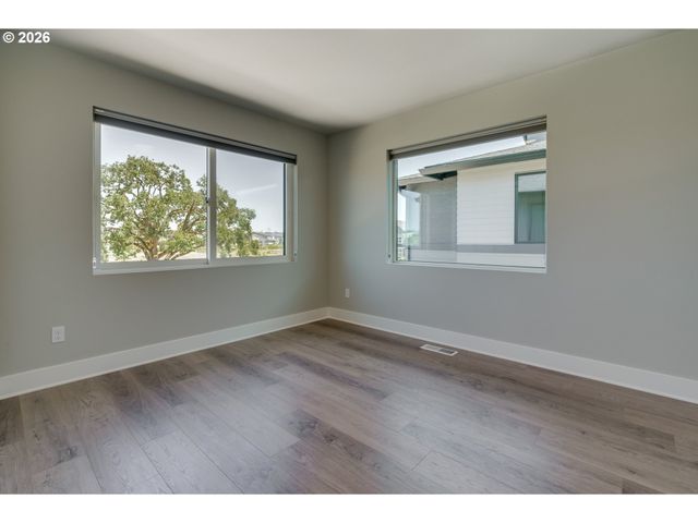 6802 Se Genrosa St, Hillsboro, OR 97129