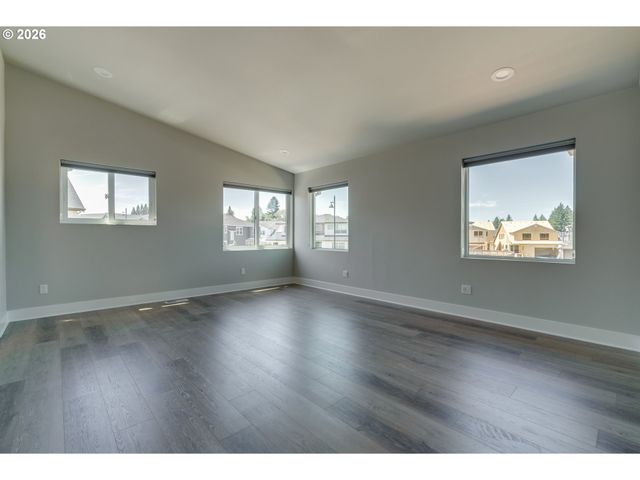 6802 Se Genrosa St, Hillsboro, OR 97129