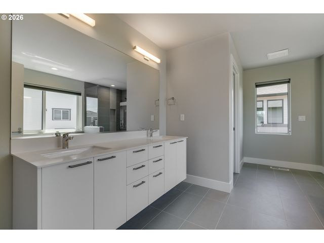 6802 Se Genrosa St, Hillsboro, OR 97129