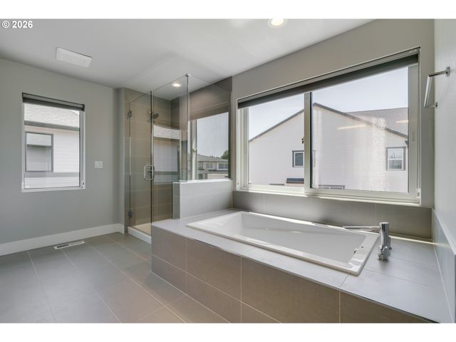 6802 Se Genrosa St, Hillsboro, OR 97129