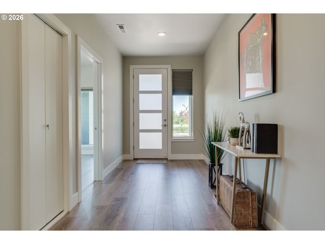 6802 Se Genrosa St, Hillsboro, OR 97129