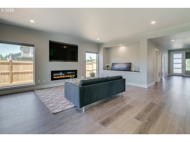 6802 Se Genrosa St, Hillsboro, OR 97129