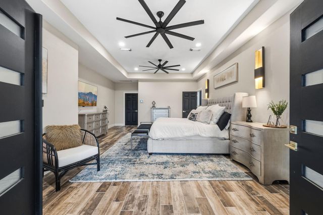 1418 Sendera Ranch Drive, Magnolia, TX 77354