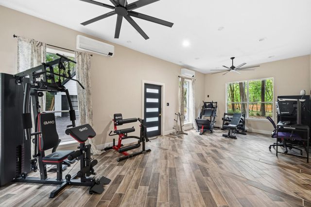 1418 Sendera Ranch Drive, Magnolia, TX 77354
