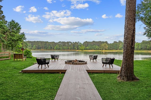 1418 Sendera Ranch Drive, Magnolia, TX 77354