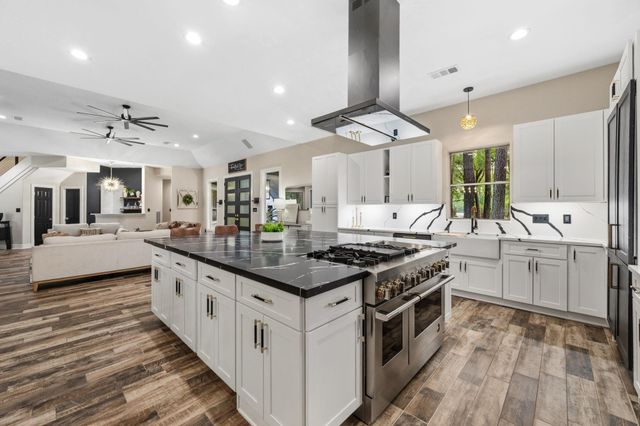 1418 Sendera Ranch Drive, Magnolia, TX 77354