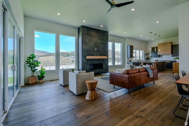 7371 W SUMMIT CREST CIR, Herriman, UT 84096