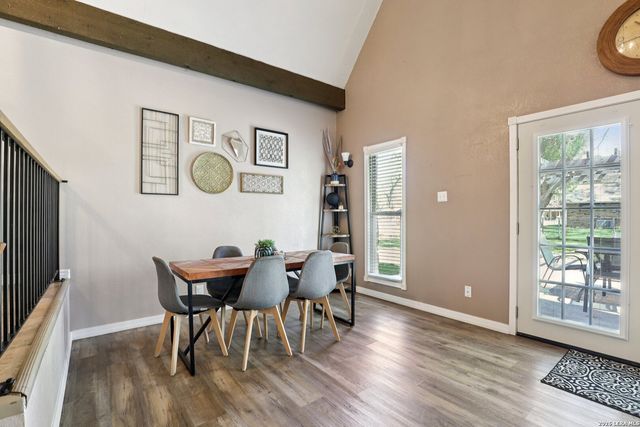 122 Nueces, Seguin, TX 78155