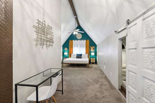 122 Nueces, Seguin, TX 78155