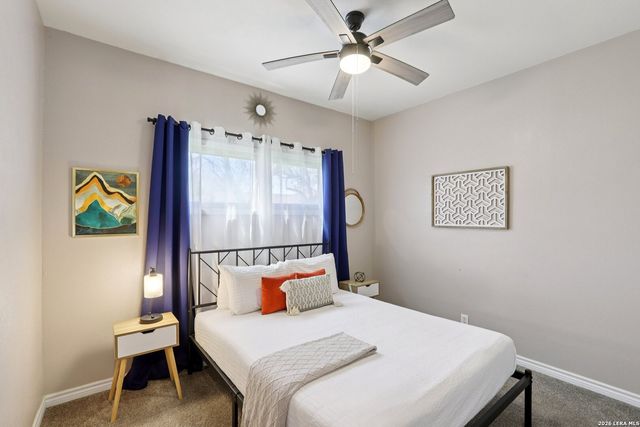 122 Nueces, Seguin, TX 78155