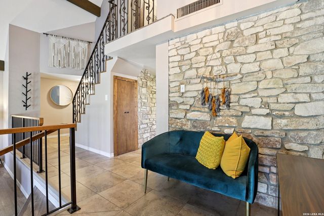 122 Nueces, Seguin, TX 78155