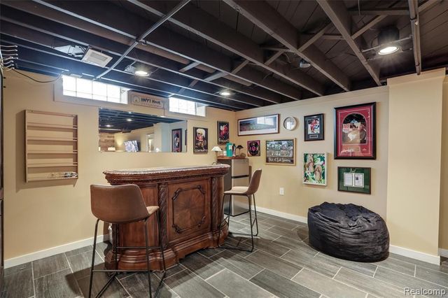220 N Chocolay Avenue, Clawson, MI 48017