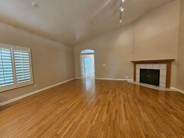 1867 E Brentrup Drive, Tempe, AZ 85283