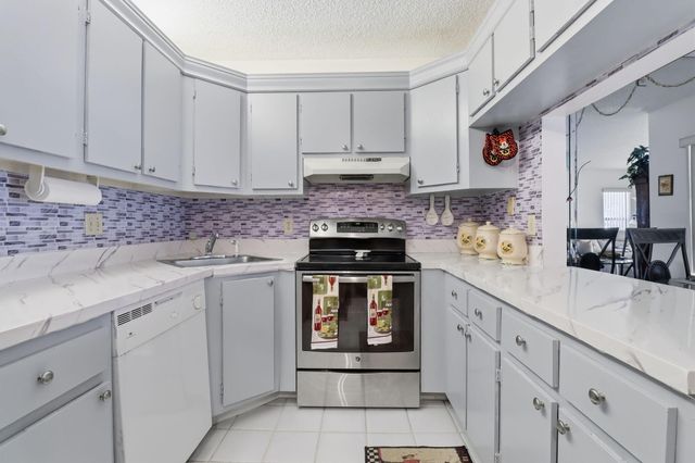1102 Green Pine Boulevard A1, West Palm Beach, FL 33409