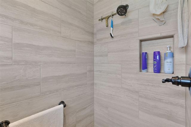 5870 FLINT LOOP, The Villages, FL 32163