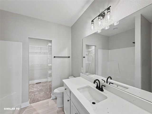 2938 Lake Hill Drive, Des Moines, IA 50320