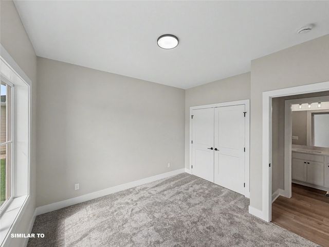 2938 Lake Hill Drive, Des Moines, IA 50320