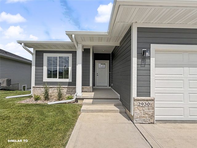 2938 Lake Hill Drive, Des Moines, IA 50320