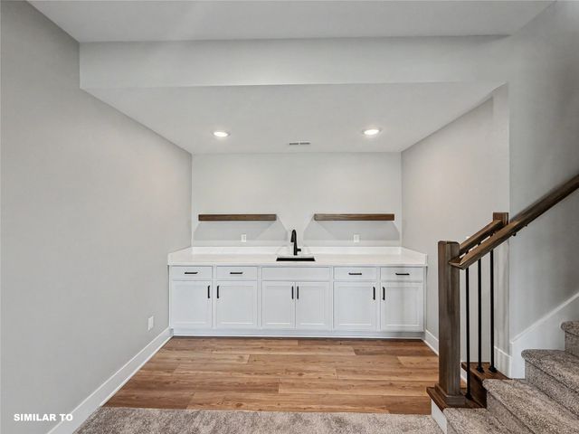 2938 Lake Hill Drive, Des Moines, IA 50320