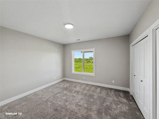 2938 Lake Hill Drive, Des Moines, IA 50320