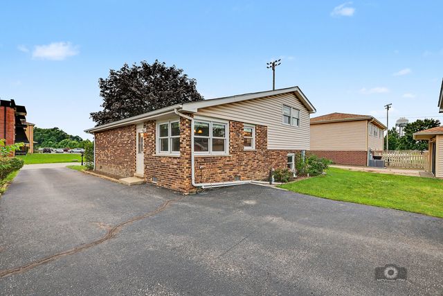 12855 Crestbrook Court, Crestwood, IL 60418