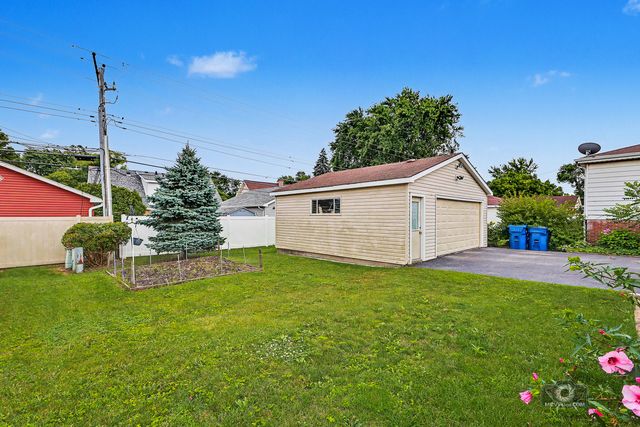 12855 Crestbrook Court, Crestwood, IL 60418