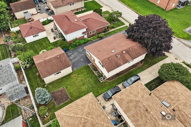 12855 Crestbrook Court, Crestwood, IL 60418
