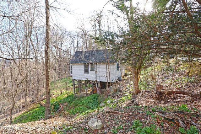 25 Harper Street, Lake Peekskill, NY 10537