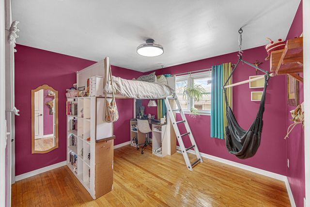 241 Lawndale Drive, Munster, IN 46321