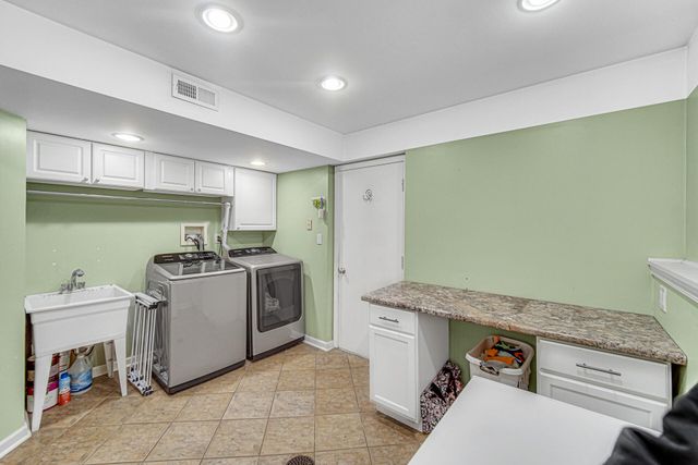 241 Lawndale Drive, Munster, IN 46321