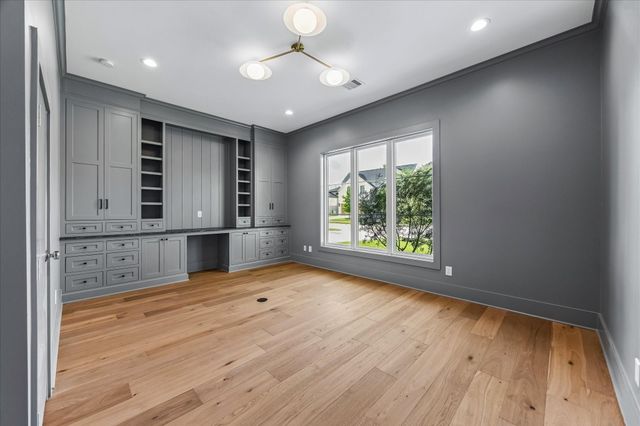 1714 Viking Drive, Houston, TX 77018