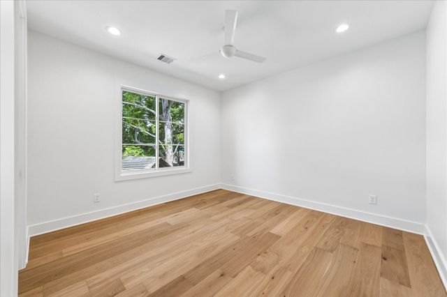 1714 Viking Drive, Houston, TX 77018