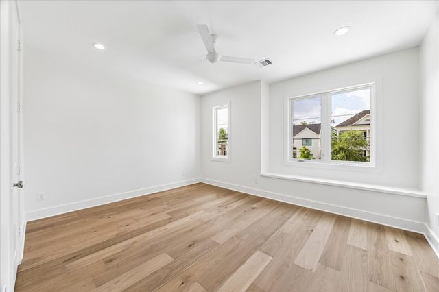 1714 Viking Drive, Houston, TX 77018