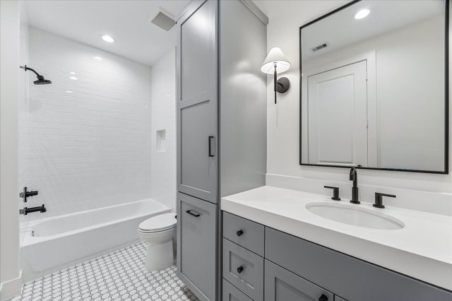 1714 Viking Drive, Houston, TX 77018