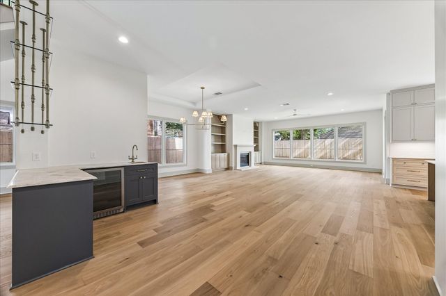 1714 Viking Drive, Houston, TX 77018