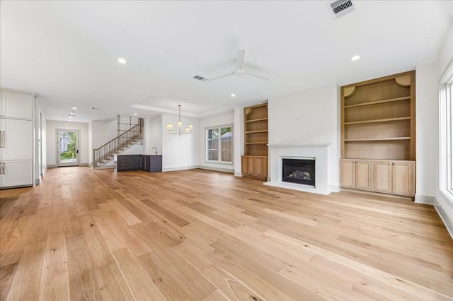 1714 Viking Drive, Houston, TX 77018